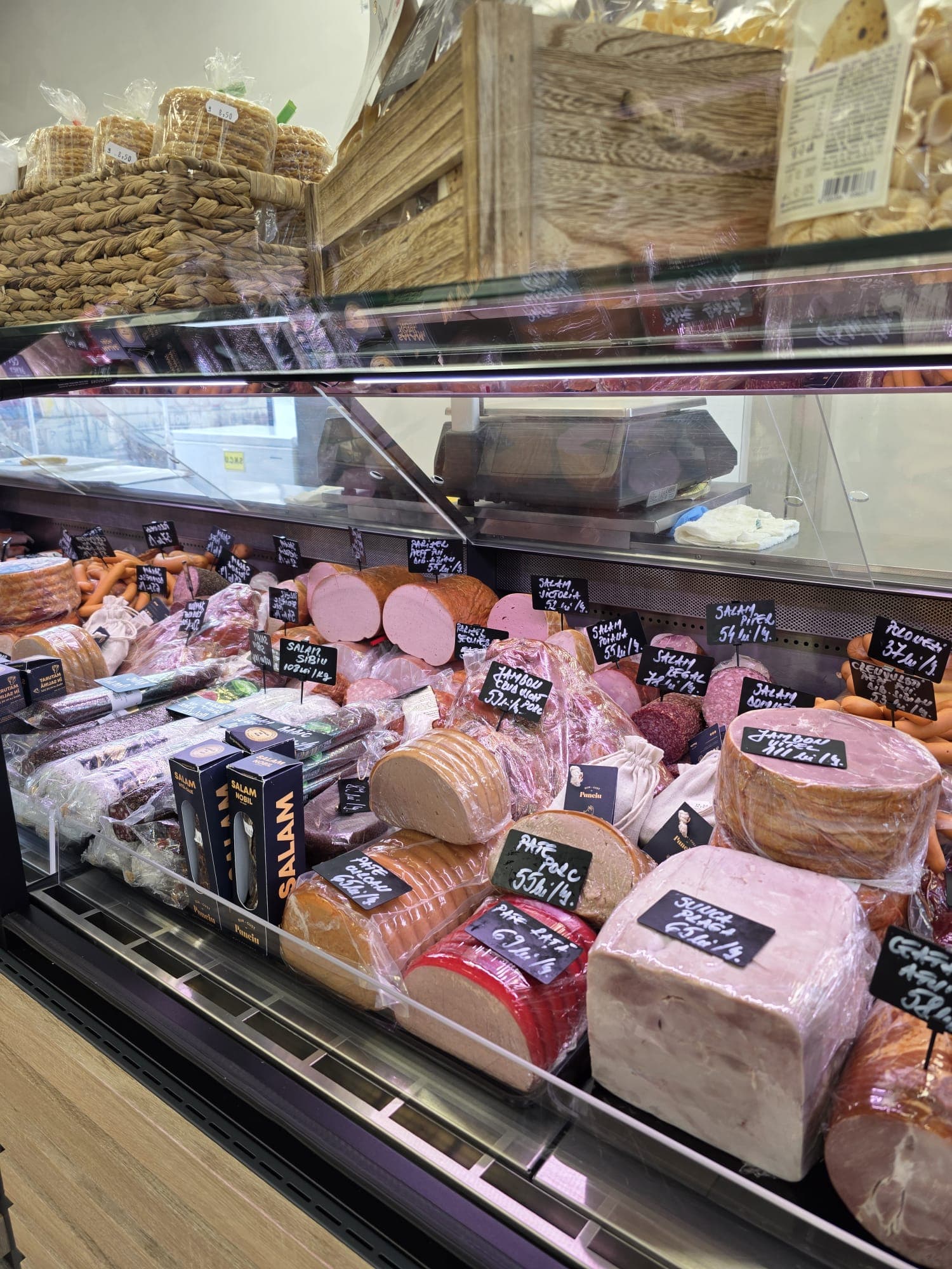 MEZELURI ROMÂNEȘTI thumbnail 2